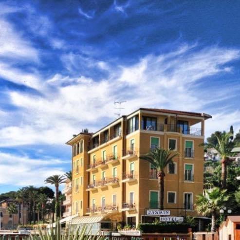 Hotel Jasmin 4*