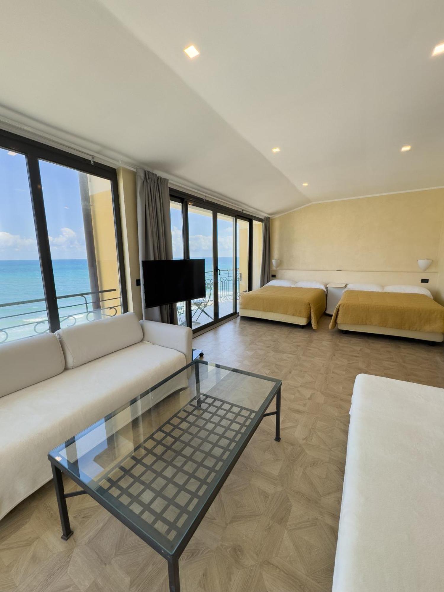 Jasmin Hotel 4*