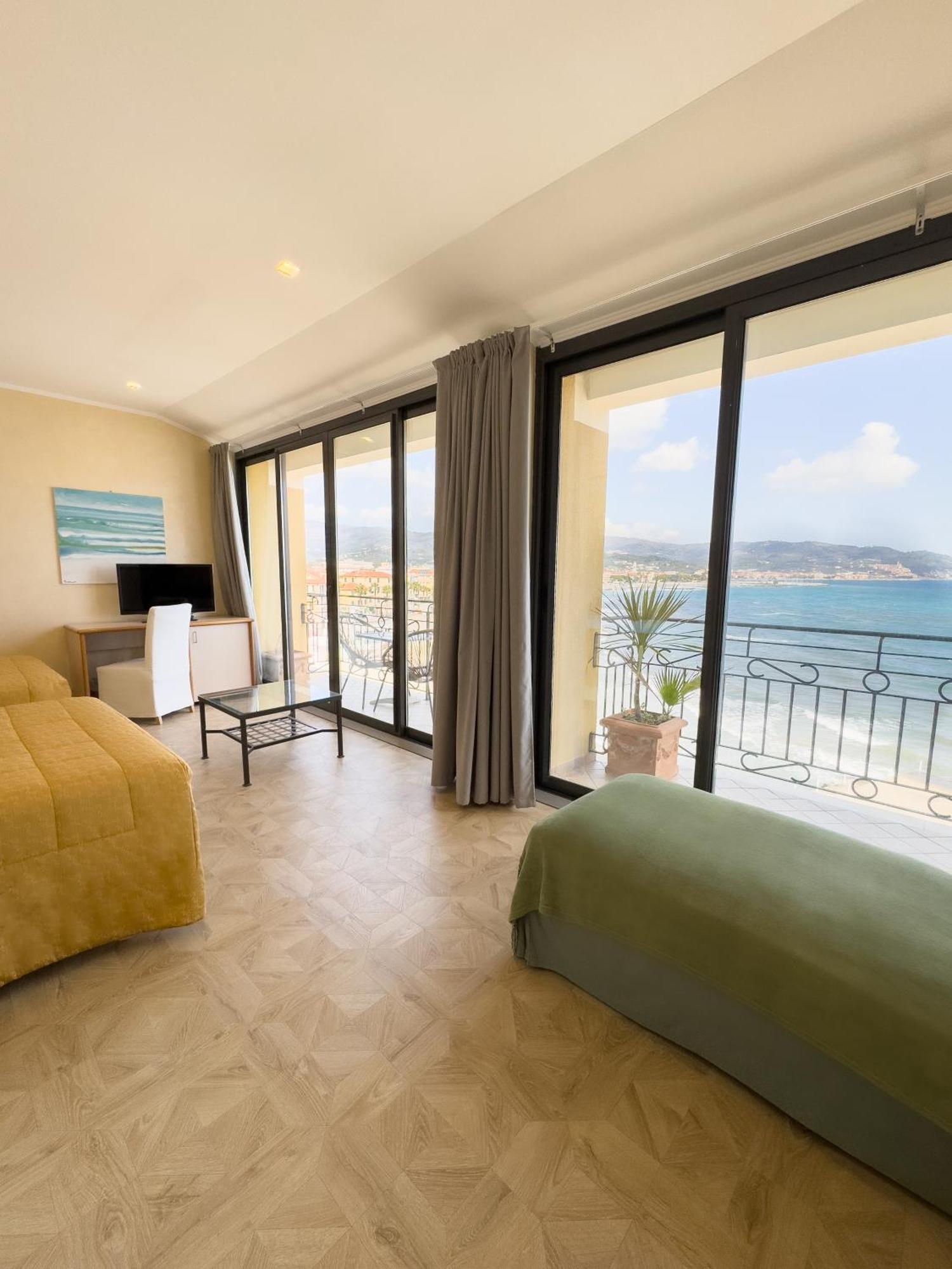 Hotel Jasmin Diano Marina