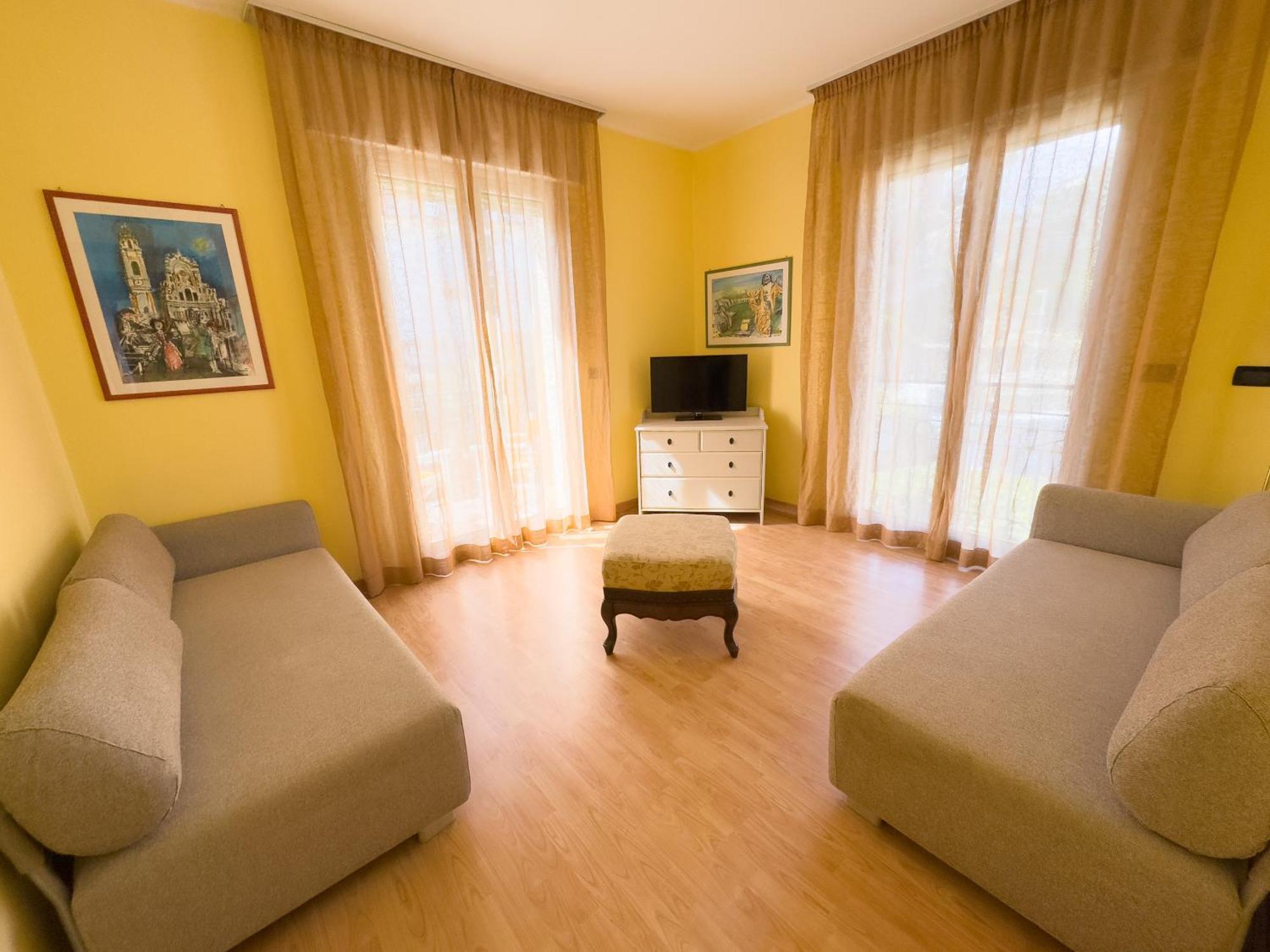 Hotel Jasmin 4*